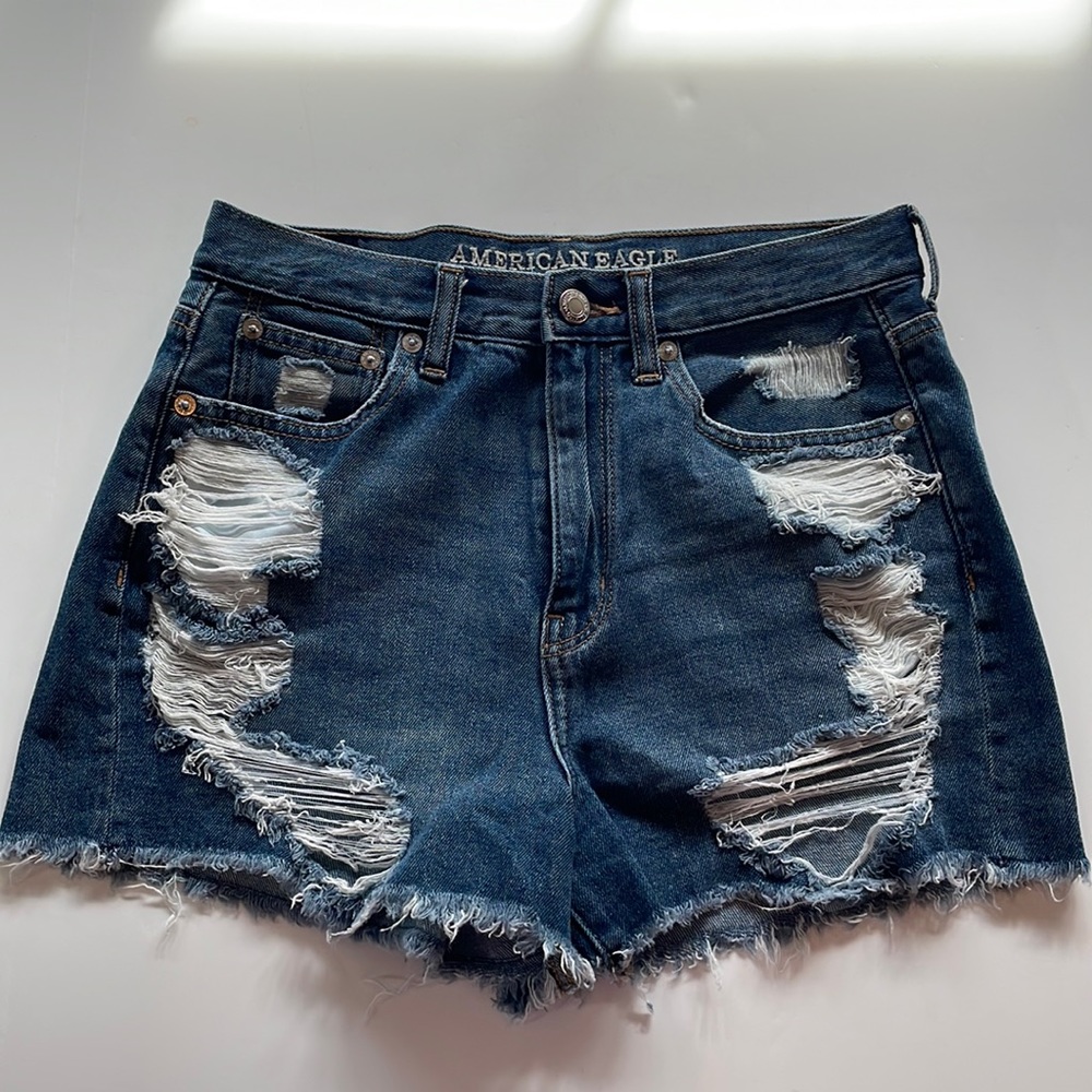 American Eagle Outfitters high waist distressed stretch shorts size 2